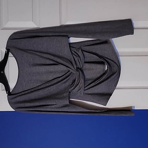 Gapfit breathe open back twist top ❣️ - Picture 2 of 6